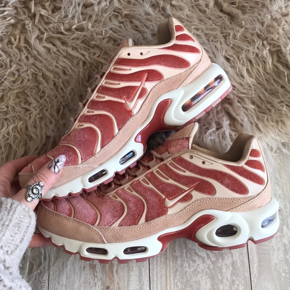 NWT Nike Air Max Plus LX velvet - Picture 5 of 8